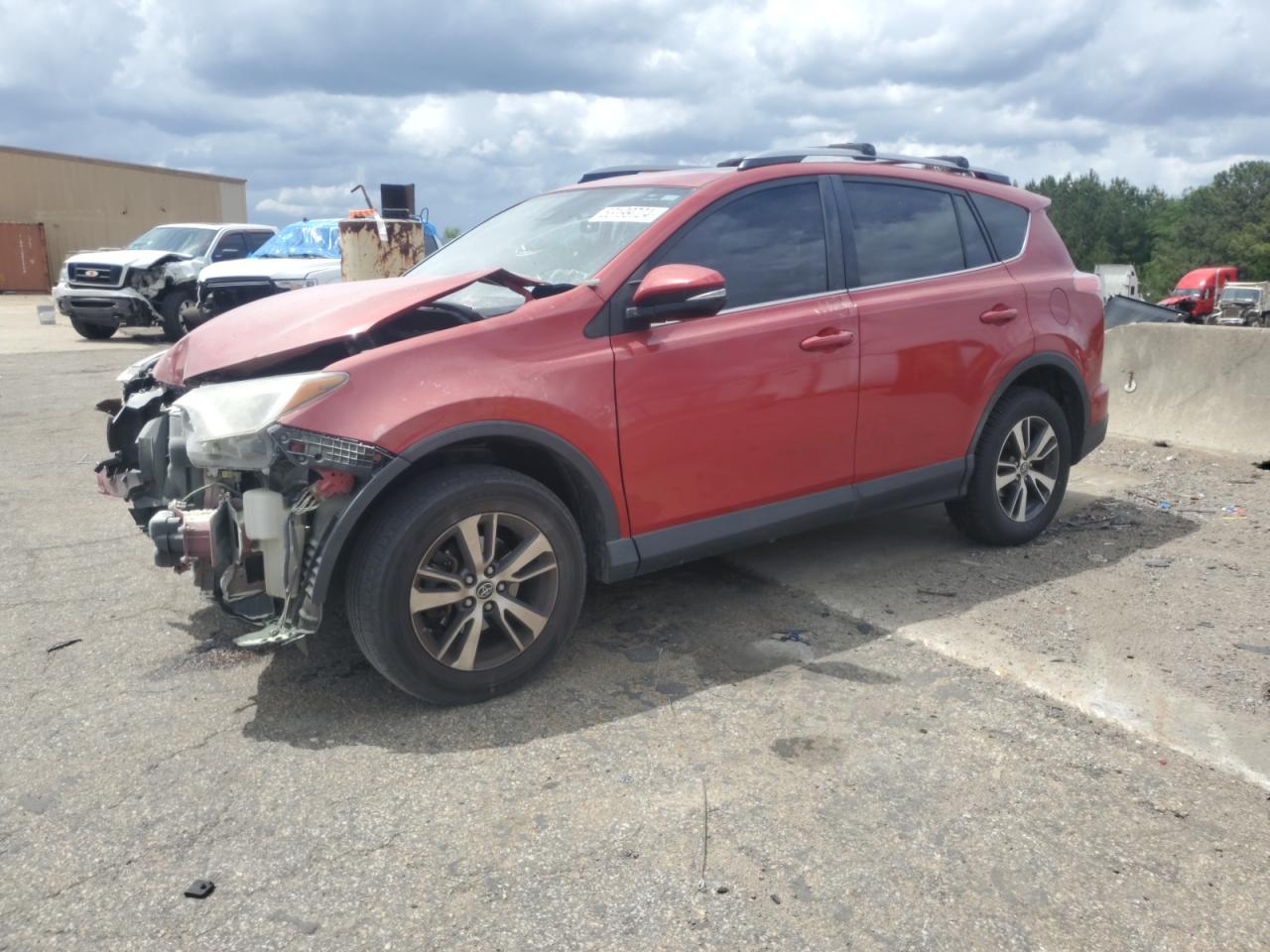 JTMWFREV3HJ121175 2017 Toyota Rav4 Xle