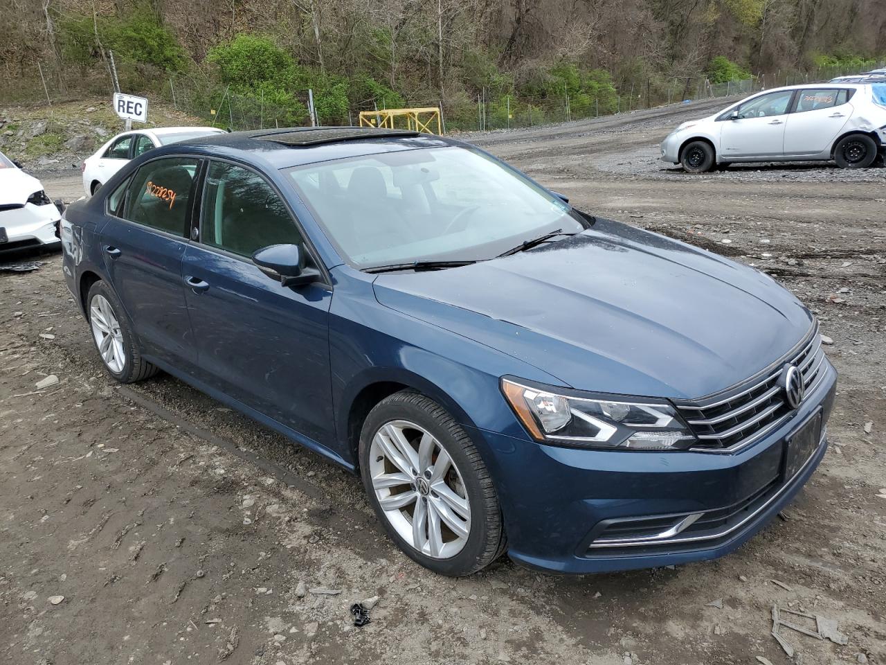 1VWLA7A31KC006528 2019 Volkswagen Passat Wolfsburg