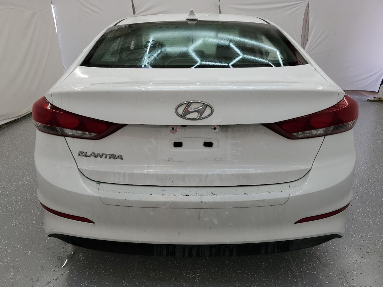 5NPD84LF6JH227084 2018 Hyundai Elantra Sel