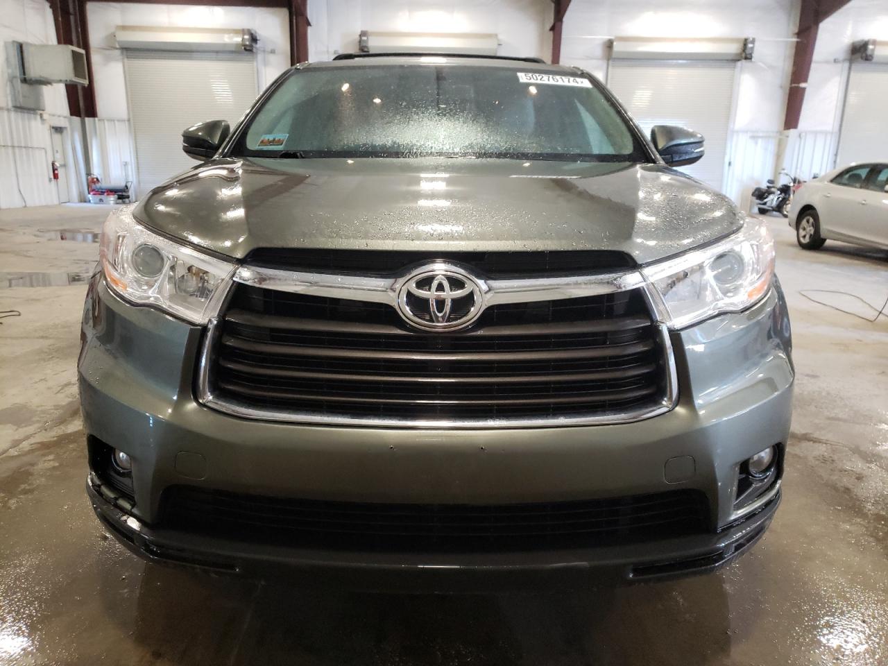 2014 Toyota Highlander Le vin: 5TDBKRFHXES016019