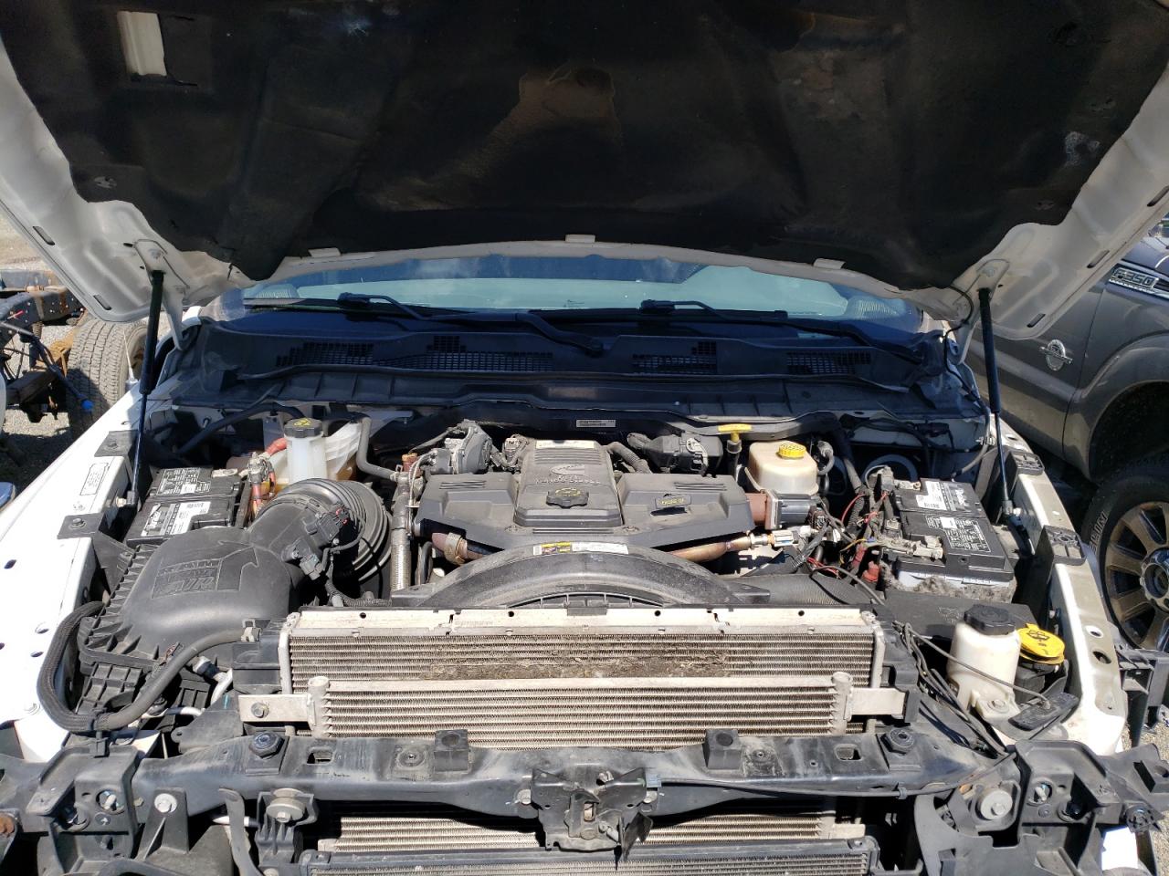 3C63RRHL3JG385550 2018 Ram 3500 Slt