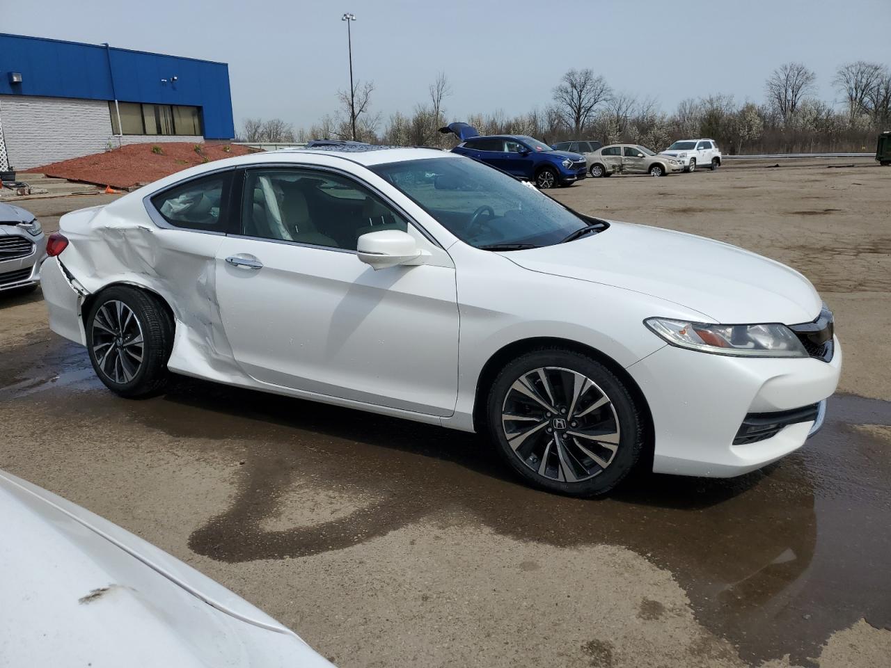 1HGCT2B80GA003960 2016 Honda Accord Exl