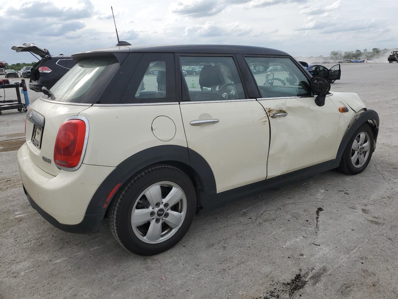 WMWXU1C57G2D57335 2016 Mini Cooper