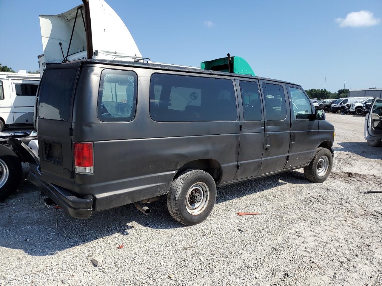 1FBSS31L1YHB72570 2000 Ford Econoline E350 Super Duty Wagon