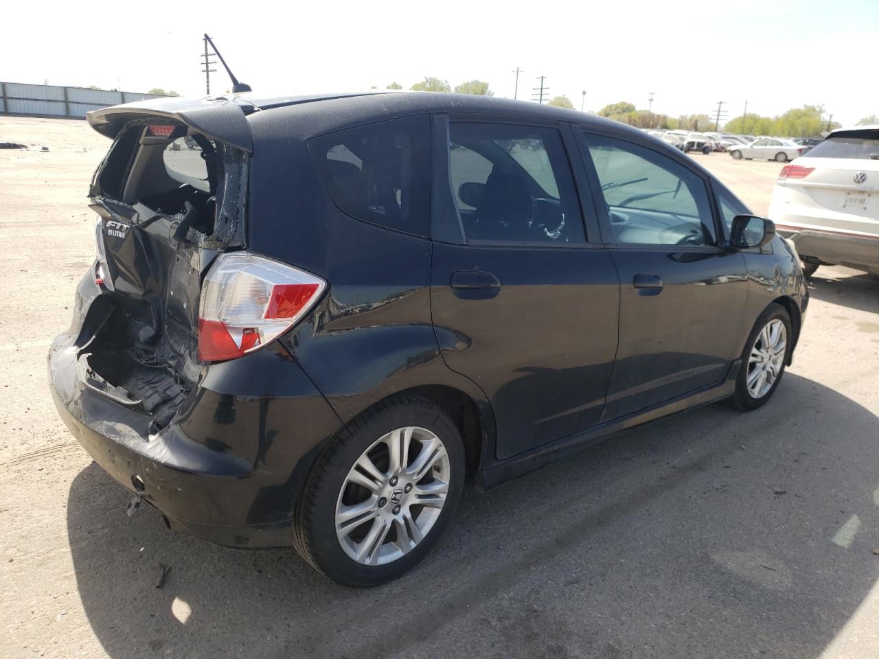 JHMGE8H66BS010805 2011 Honda Fit Sport