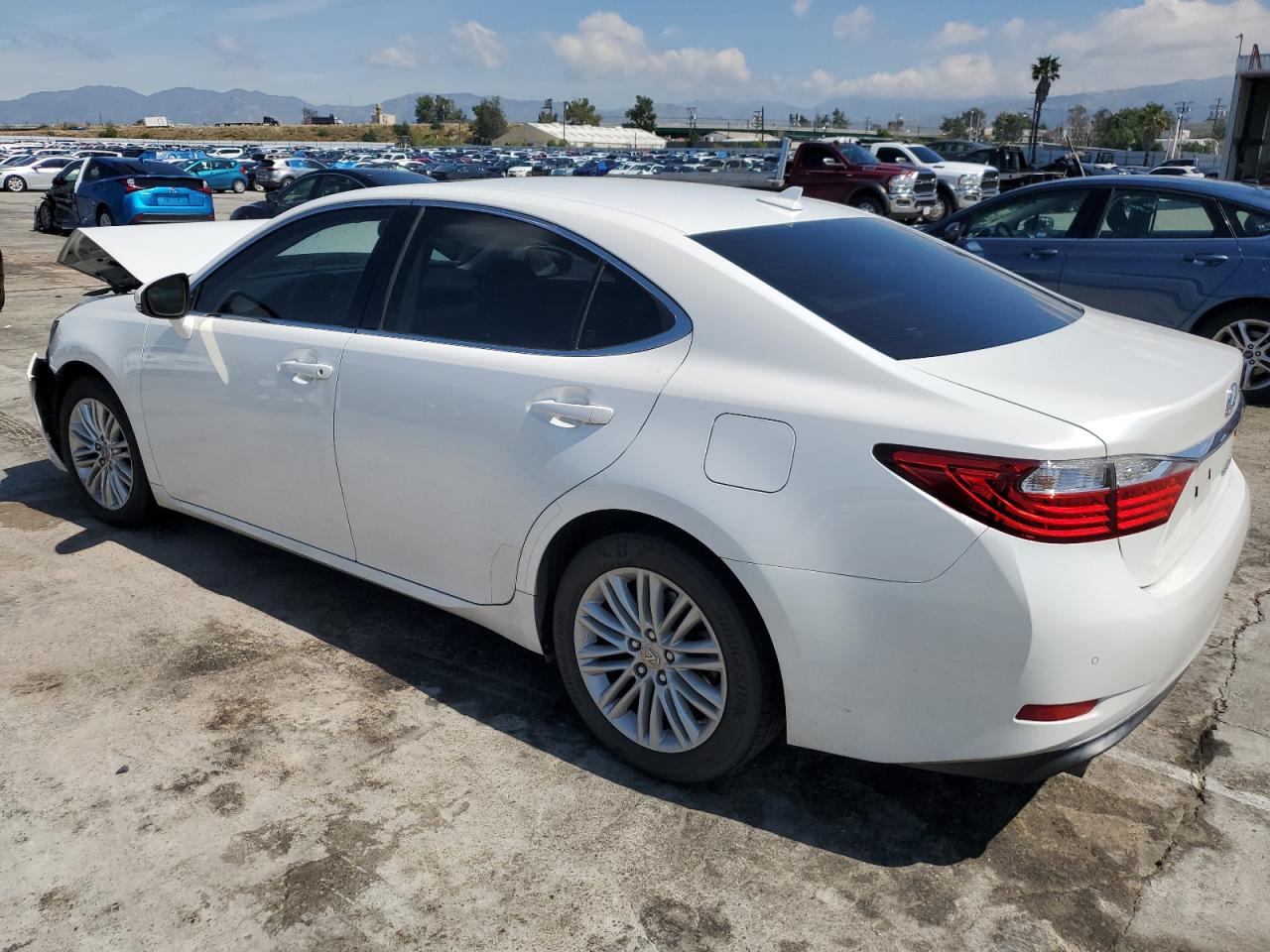 JTHBK1GG3E2115892 2014 Lexus Es 350