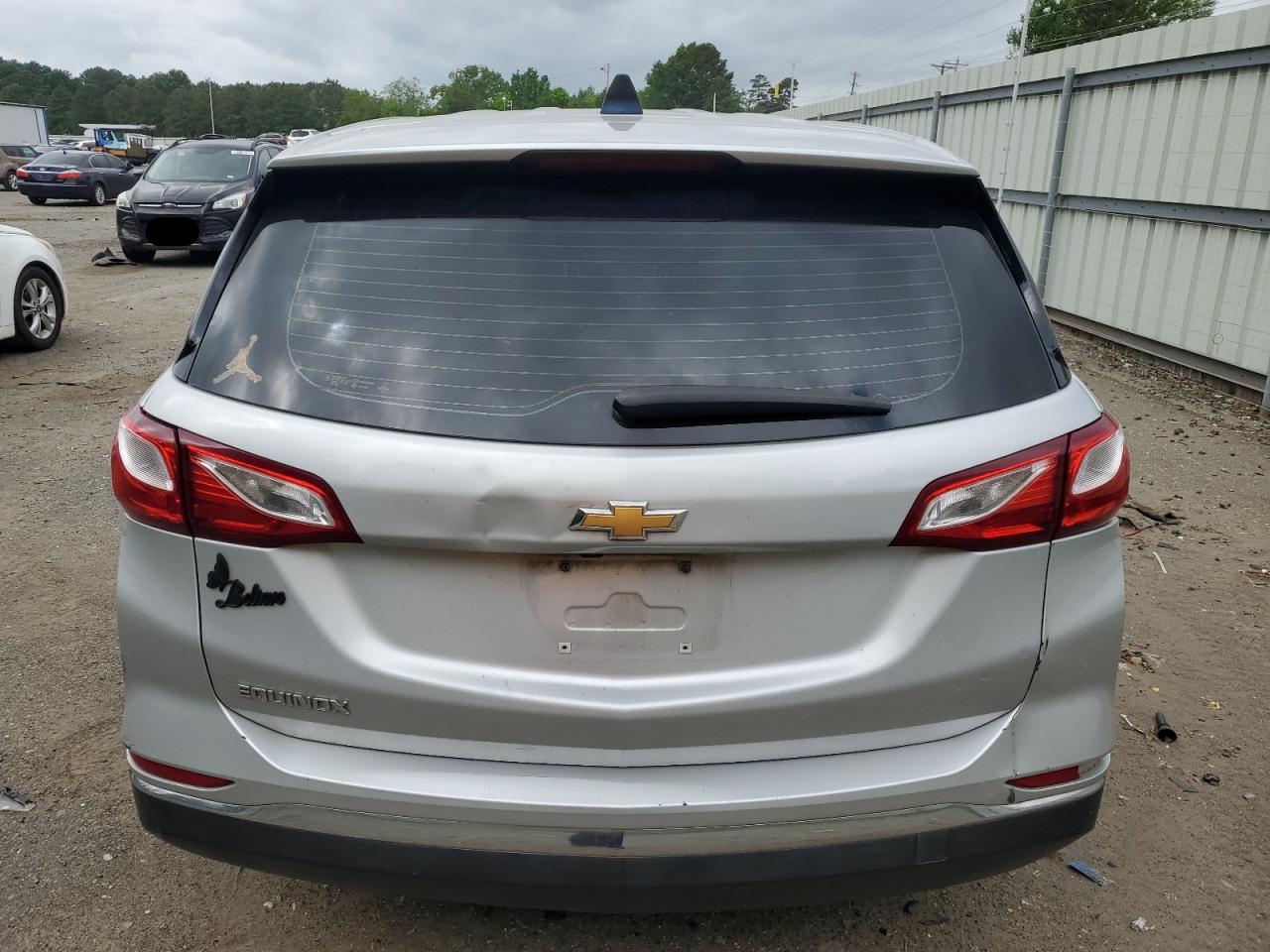 2018 Chevrolet Equinox Ls vin: 2GNAXHEV7J6189359