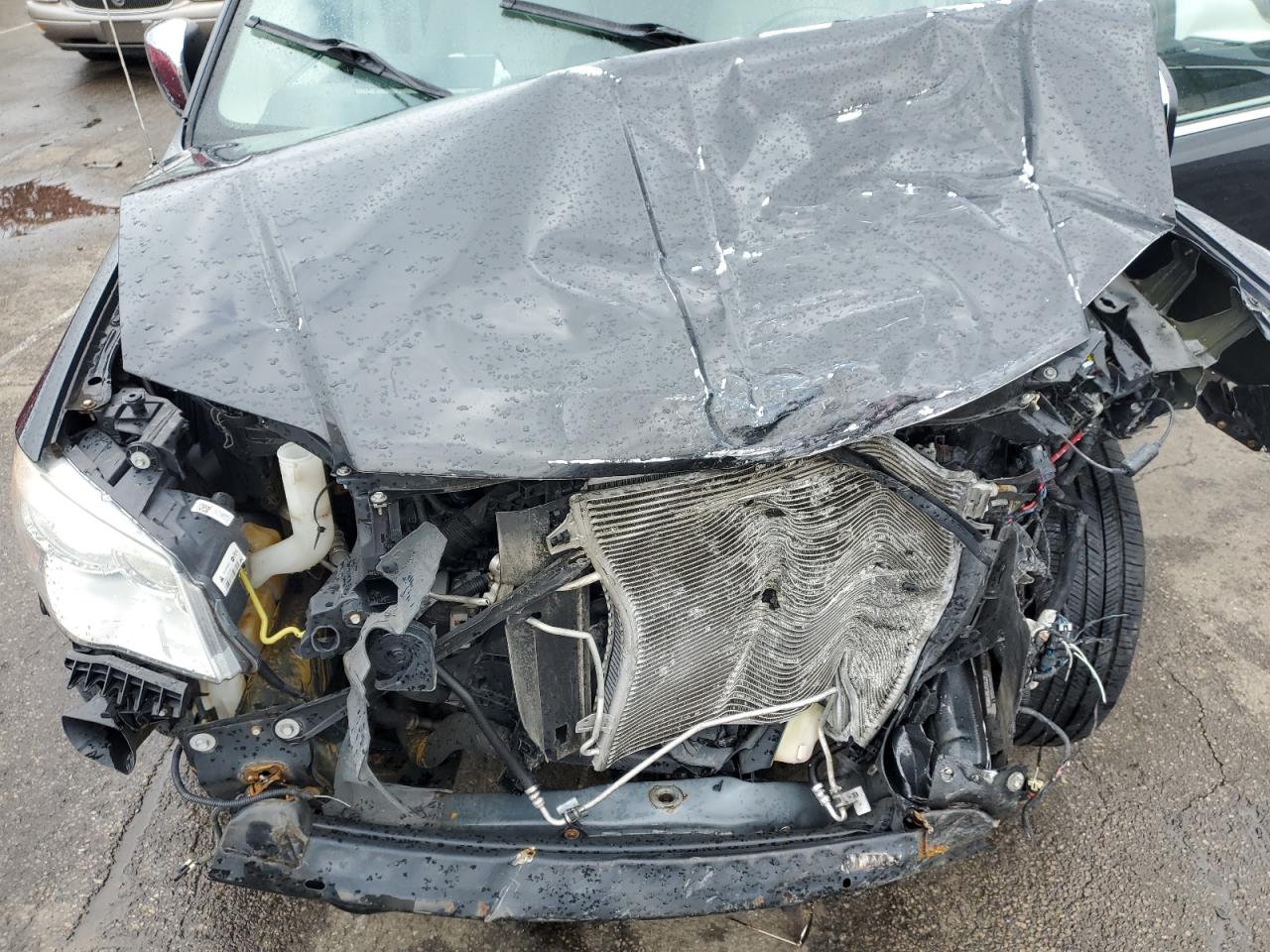 2A4RR8DG0BR651179 2011 Chrysler Town & Country Touring L