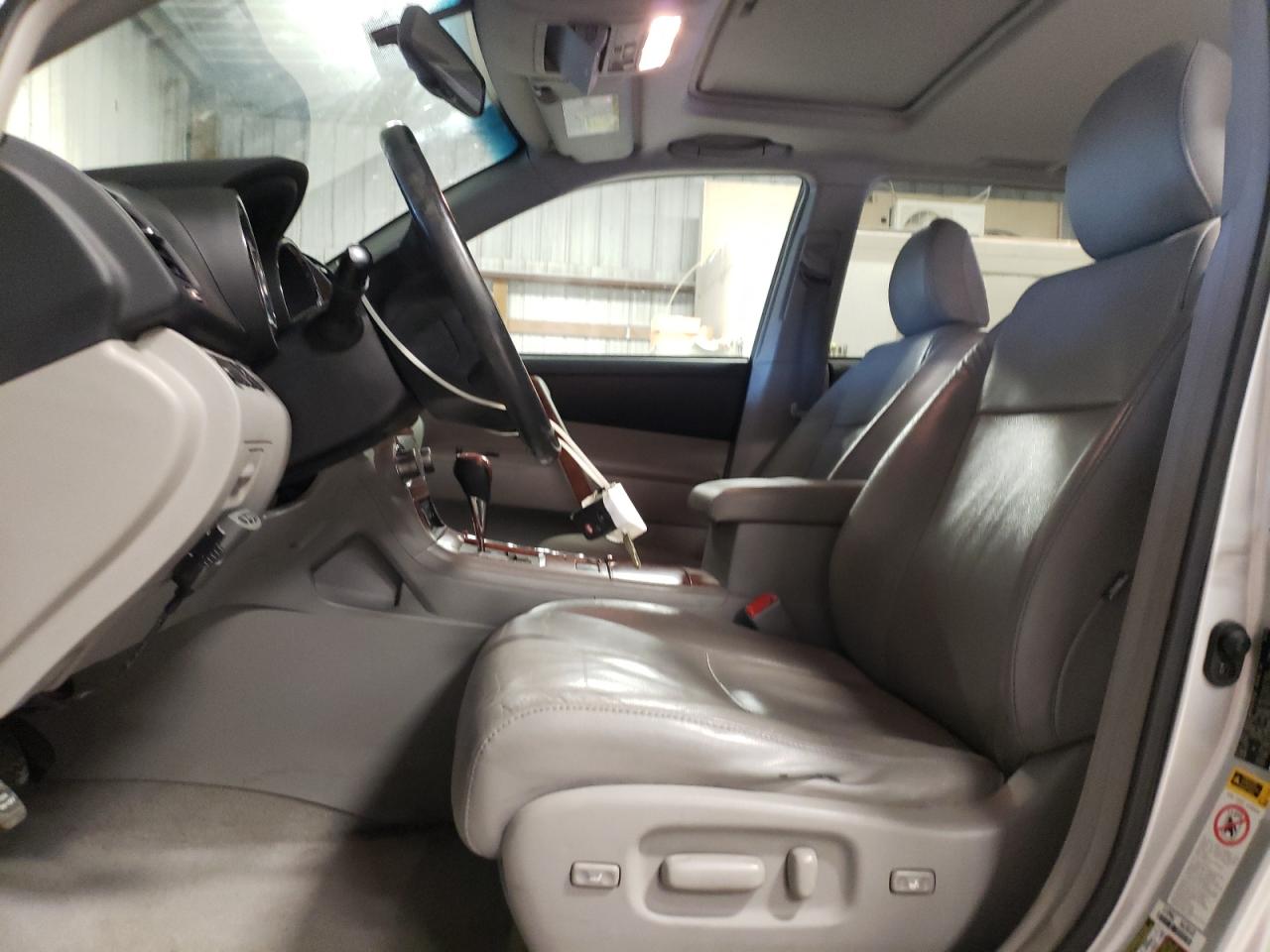 5TDYK3EH2AS013537 2010 Toyota Highlander Limited