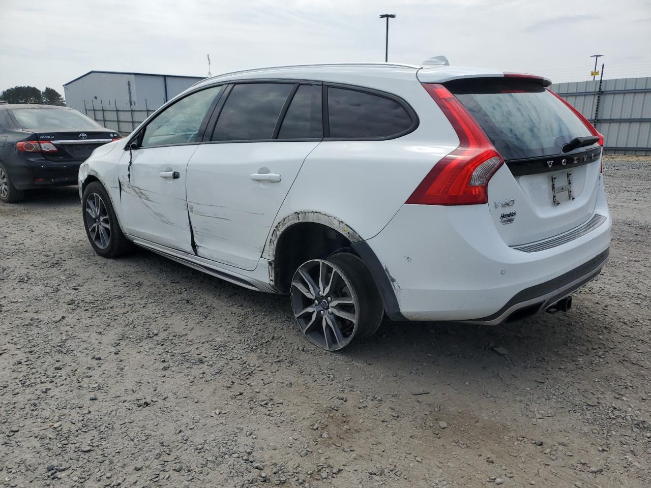 YV4612HK8G1003044 2016 Volvo V60 Cross Country Premier