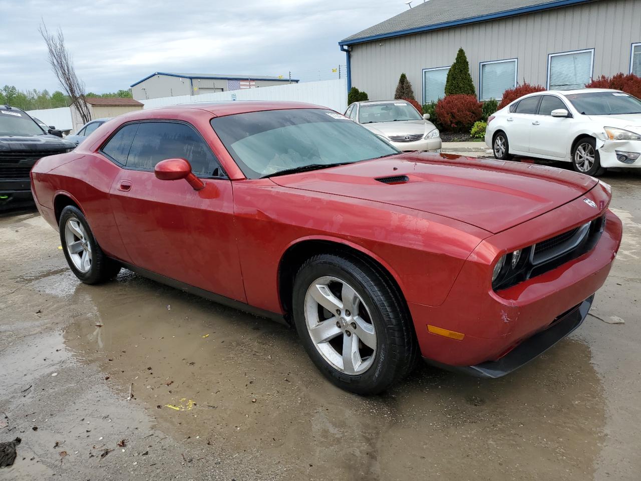 2B3LJ44V09H588256 2009 Dodge Challenger Se