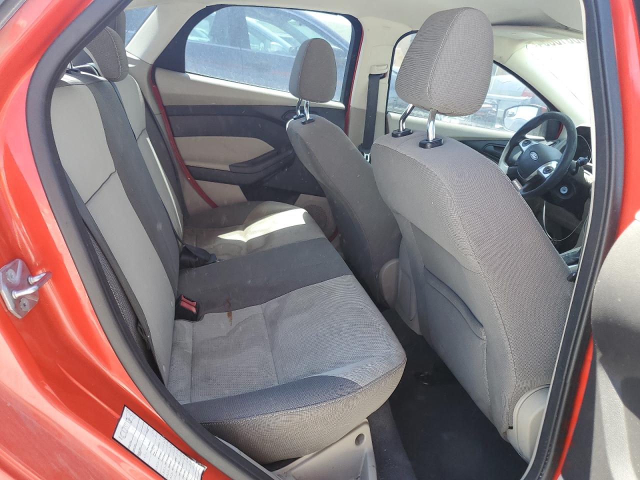 1FAHP3F20CL120981 2012 Ford Focus Se