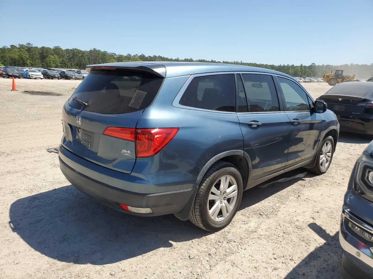 2016 Honda Pilot Lx vin: 5FNYF5H10GB015766