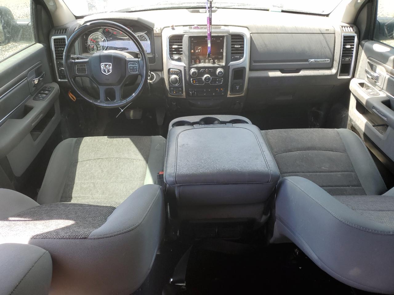 1C6RR7LM7HS872364 2017 Ram 1500 Slt