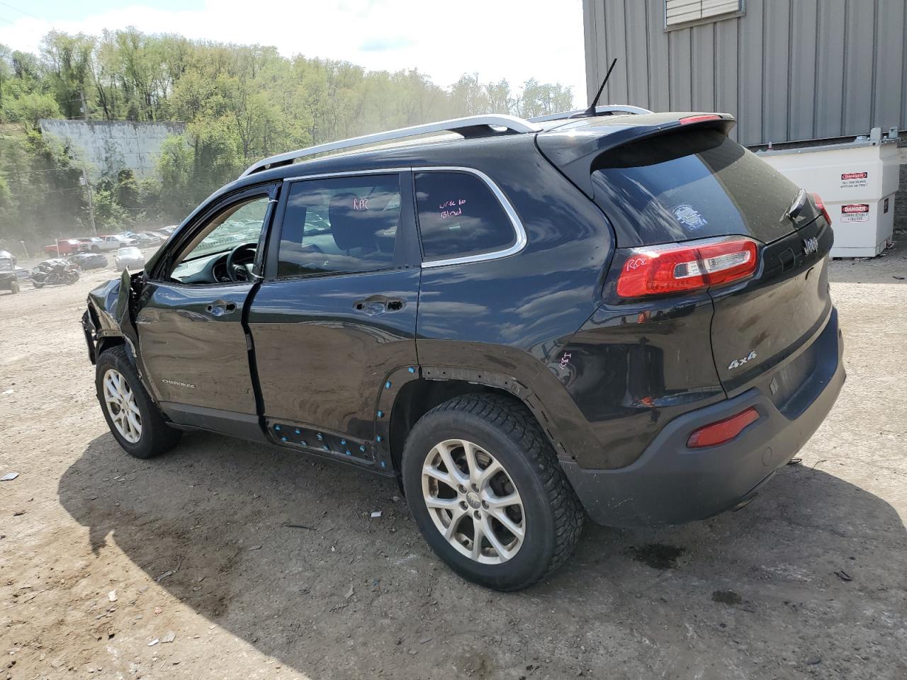 2015 Jeep Cherokee Latitude vin: 1C4PJMCB1FW734734