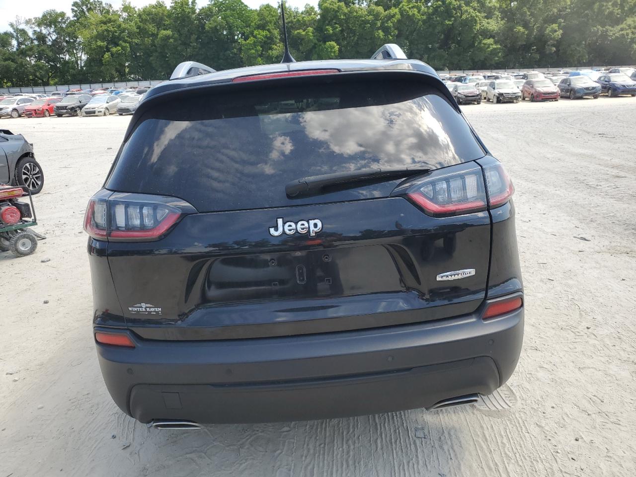 1C4PJLLX1KD353686 2019 Jeep Cherokee Latitude Plus