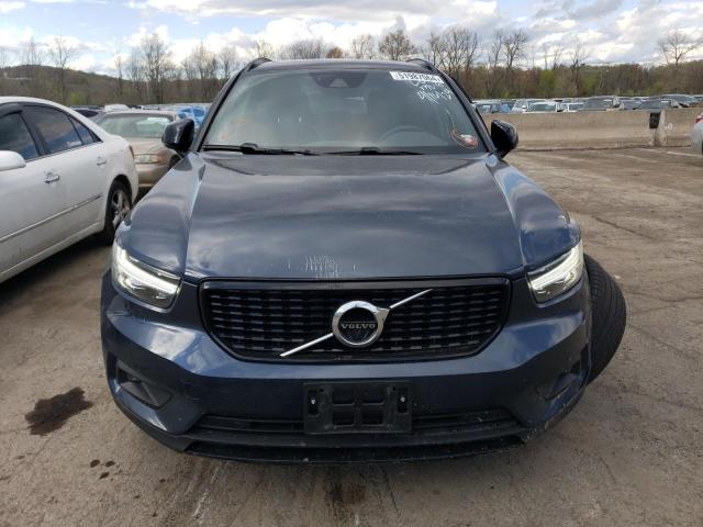 2022 Volvo Xc40 T5 R-Design VIN: YV4162UM1N2772883 Lot: 51987064