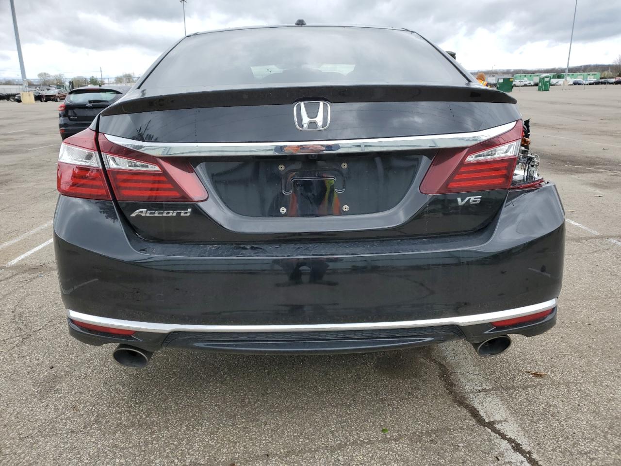 1HGCR3F85HA018048 2017 Honda Accord Exl