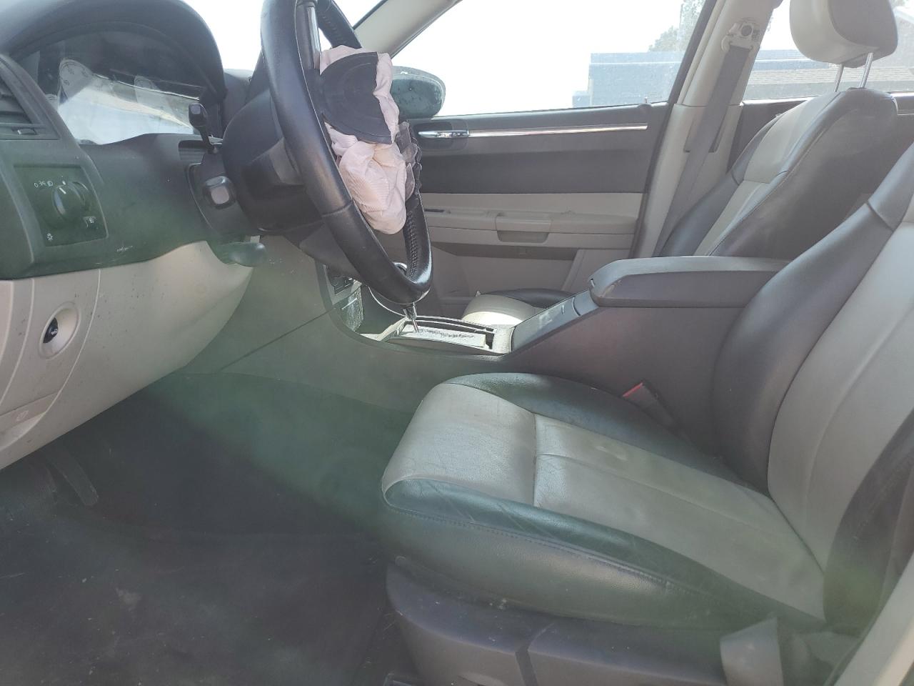 2C3JA53G05H589372 2005 Chrysler 300 Touring