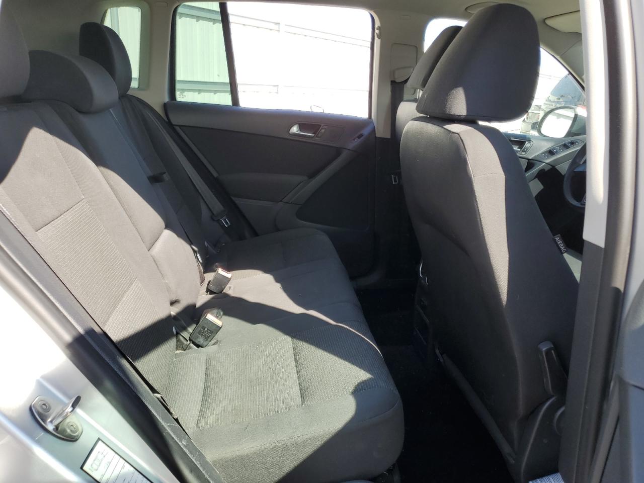 WVGAV7AX8CW521457 2012 Volkswagen Tiguan S