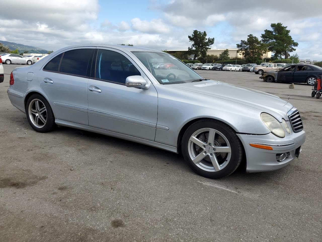 WDBUF56X27B105220 2007 Mercedes-Benz E 350