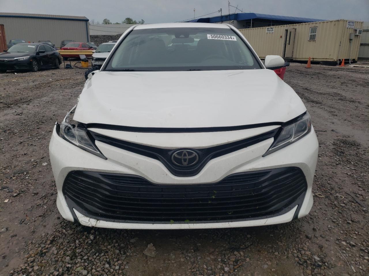 4T1B11HK2JU552705 2018 Toyota Camry L