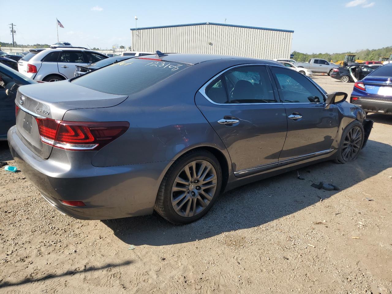 2013 Lexus Ls 460 vin: JTHBL5EF6D5123108