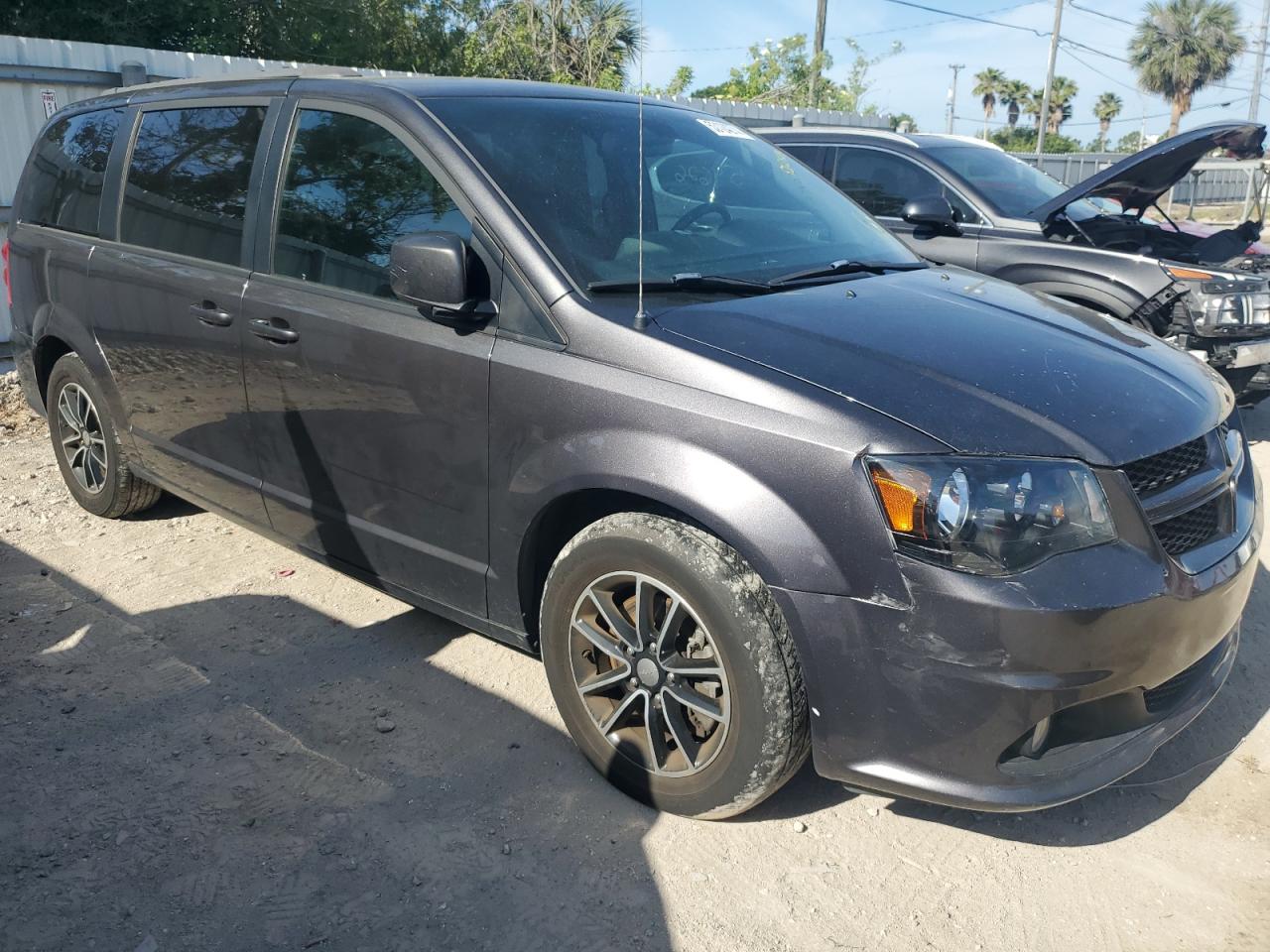 2019 Dodge Grand Caravan Gt vin: 2C4RDGEG6KR518522