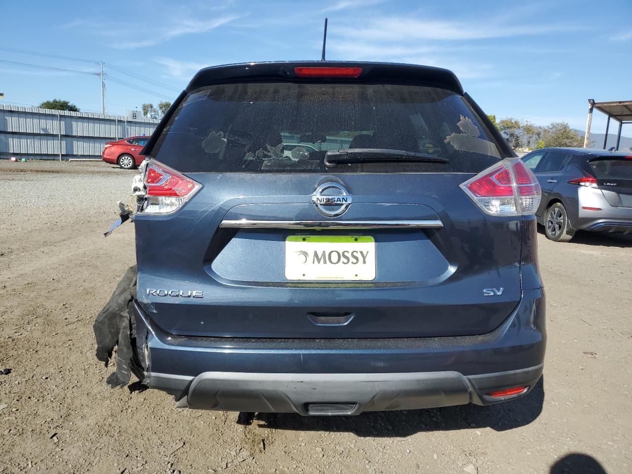 2016 Nissan Rogue S vin: KNMAT2MT6GP643224