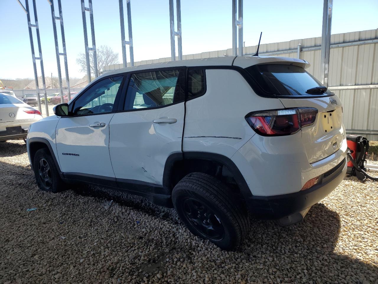 3C4NJCAB4JT486630 2018 Jeep Compass Sport