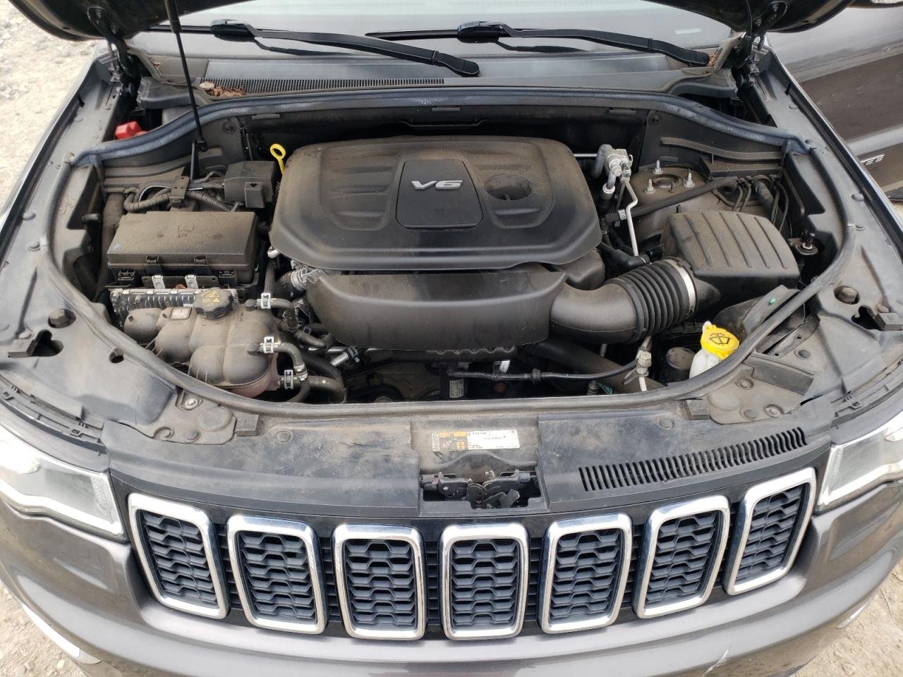 1C4RJFBG3JC479077 2018 Jeep Grand Cherokee Limited