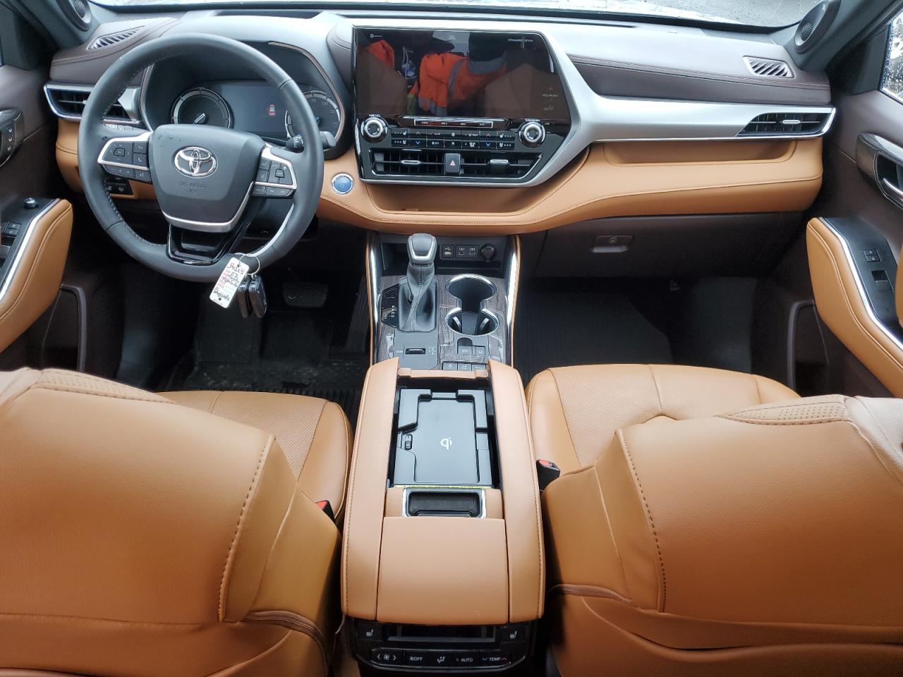 5TDEBRCH5NS095780 2022 Toyota Highlander Hybrid Platinum