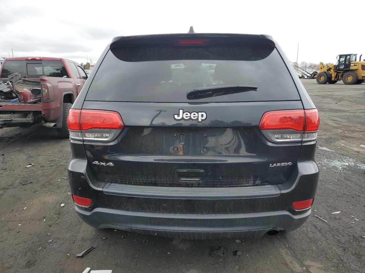 1C4RJFAG8FC215216 2015 Jeep Grand Cherokee Laredo