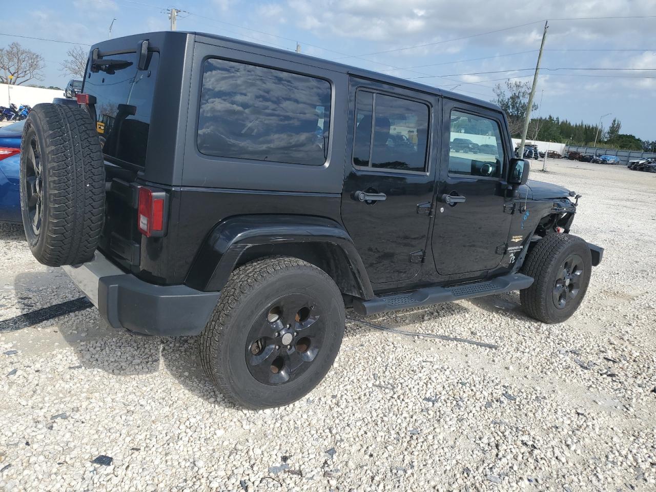 1C4BJWEG5DL643799 2013 Jeep Wrangler Unlimited Sahara