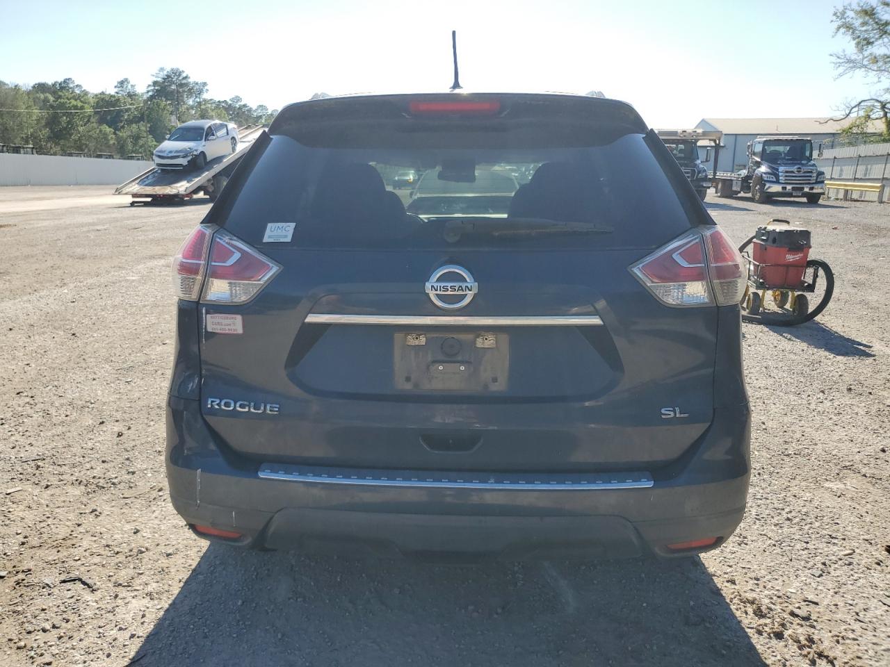 5N1AT2MT8FC791537 2015 Nissan Rogue S