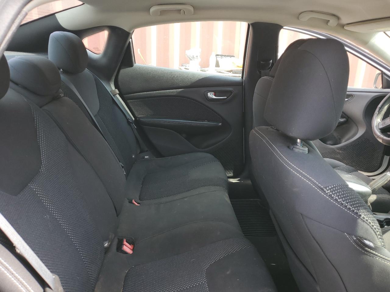 1C3CDFBB4GD550974 2016 Dodge Dart Sxt