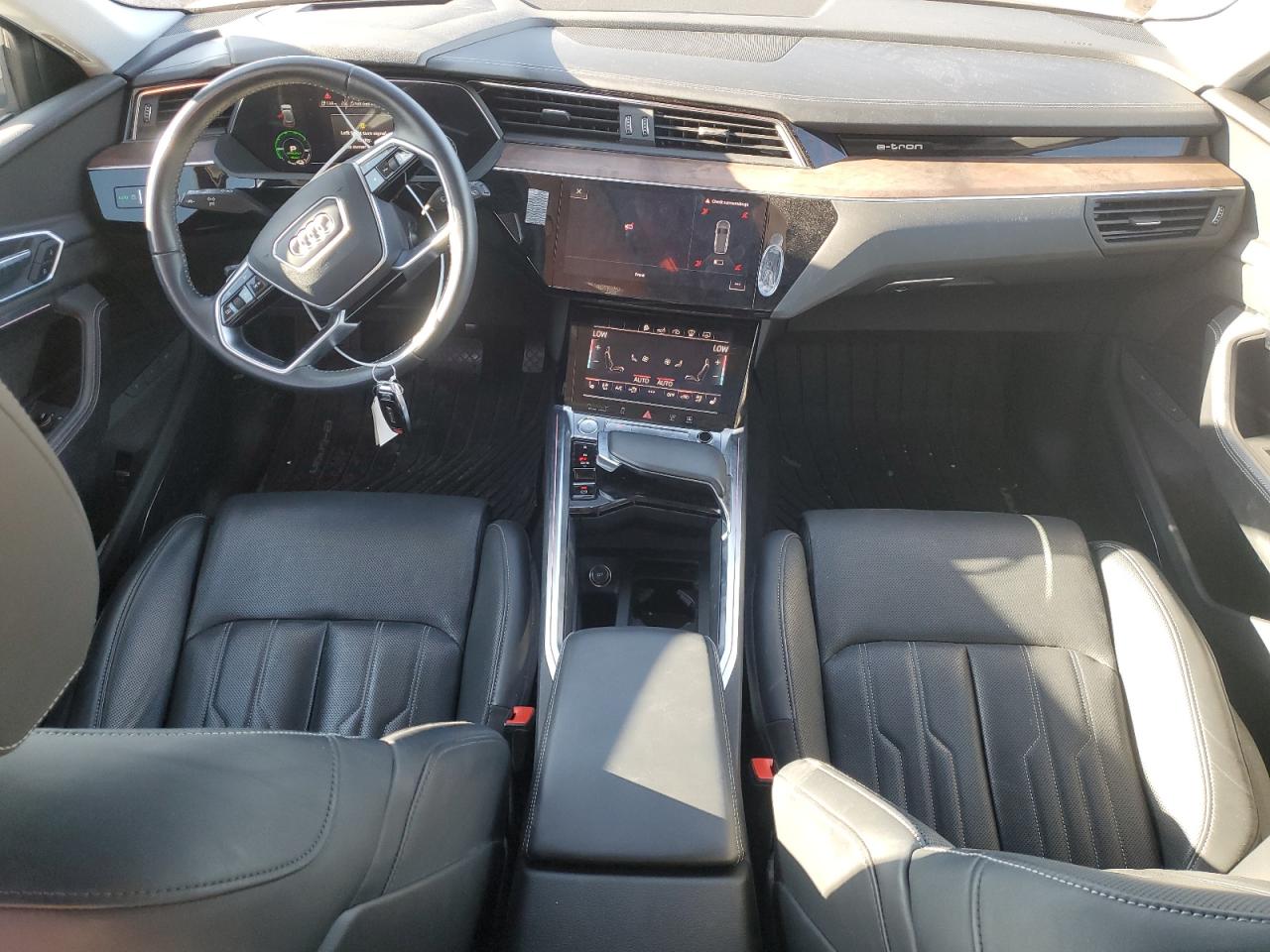 WA1VAAGE4KB025026 2019 Audi E-Tron Prestige