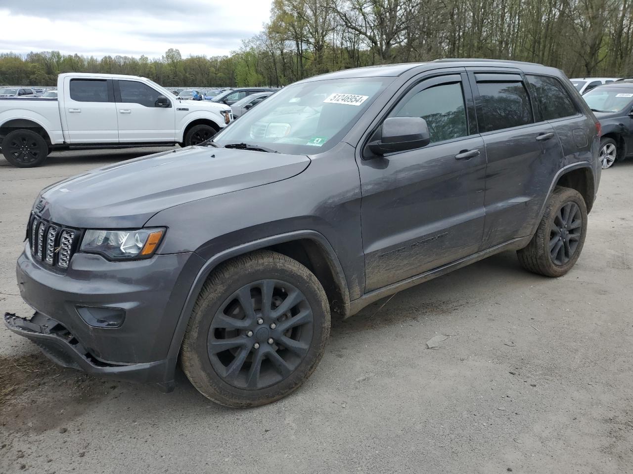 1C4RJFAG2JC284279 2018 Jeep Grand Cherokee Laredo