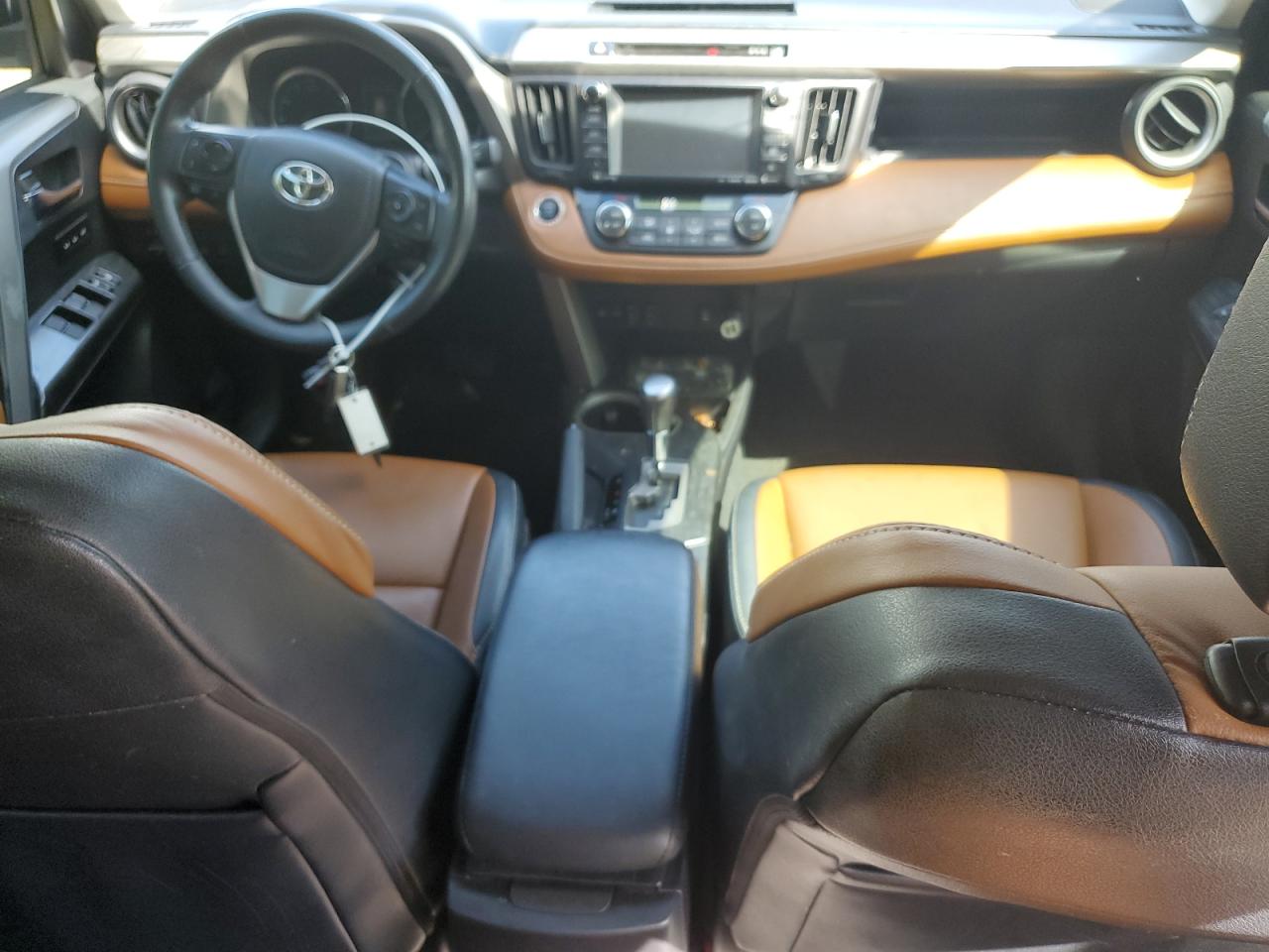 2T3YFREV0HW320825 2017 Toyota Rav4 Limited