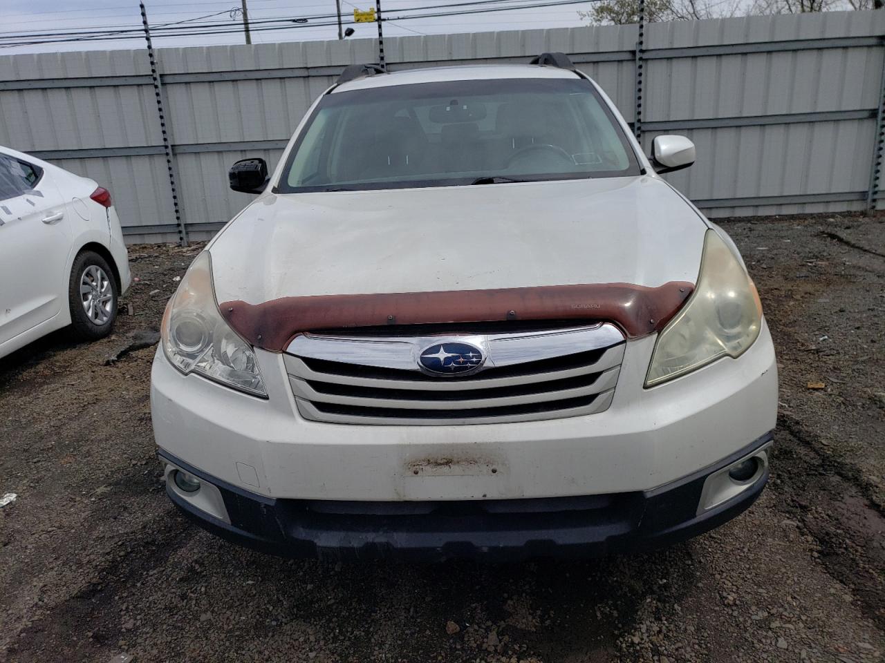 4S4BRBHC2A3379393 2010 Subaru Outback 2.5I Premium