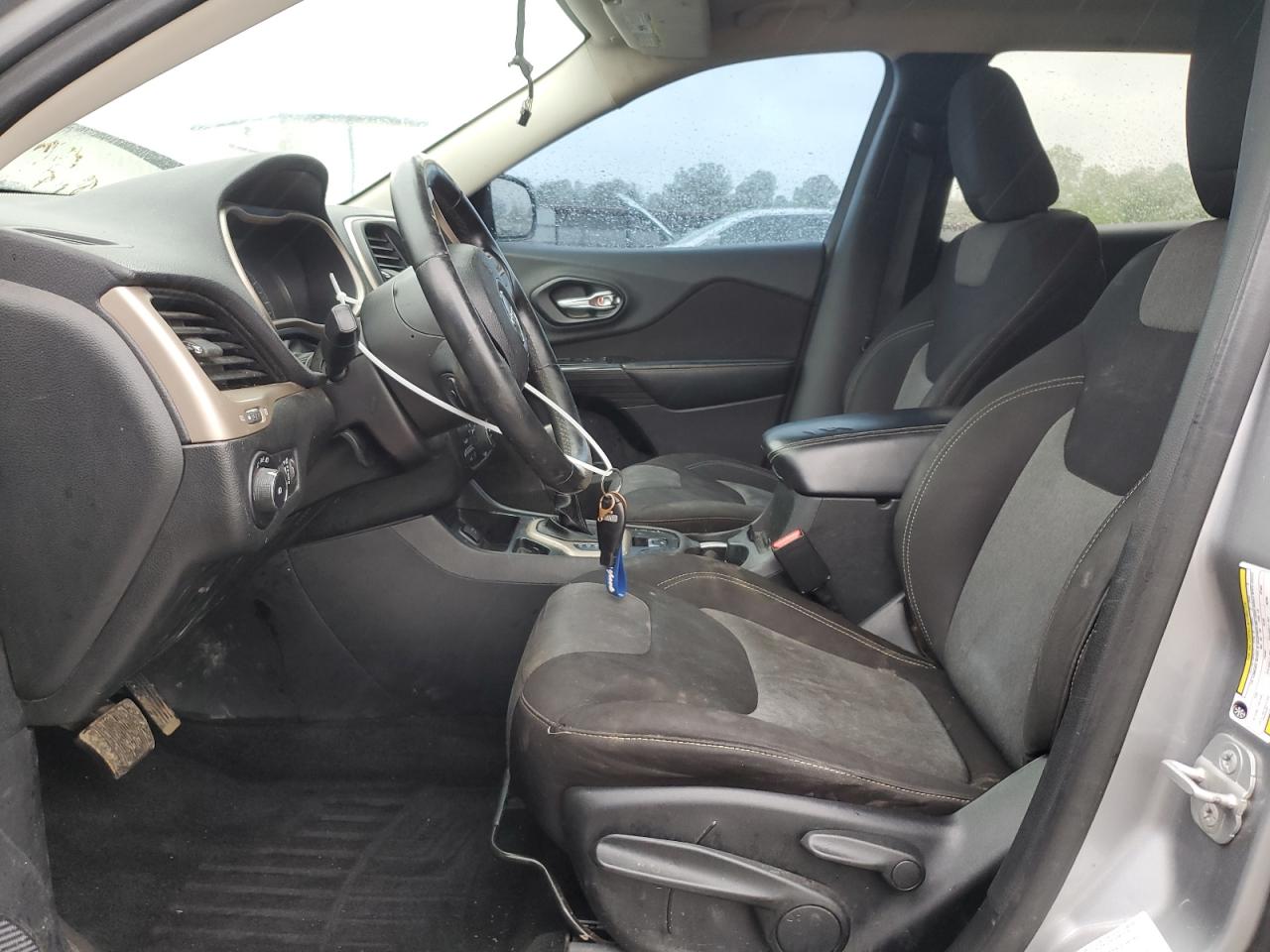 1c4pjlcb0ew182782 1C4PJLCB0EW182782 2014 Jeep Cherokee Latitude