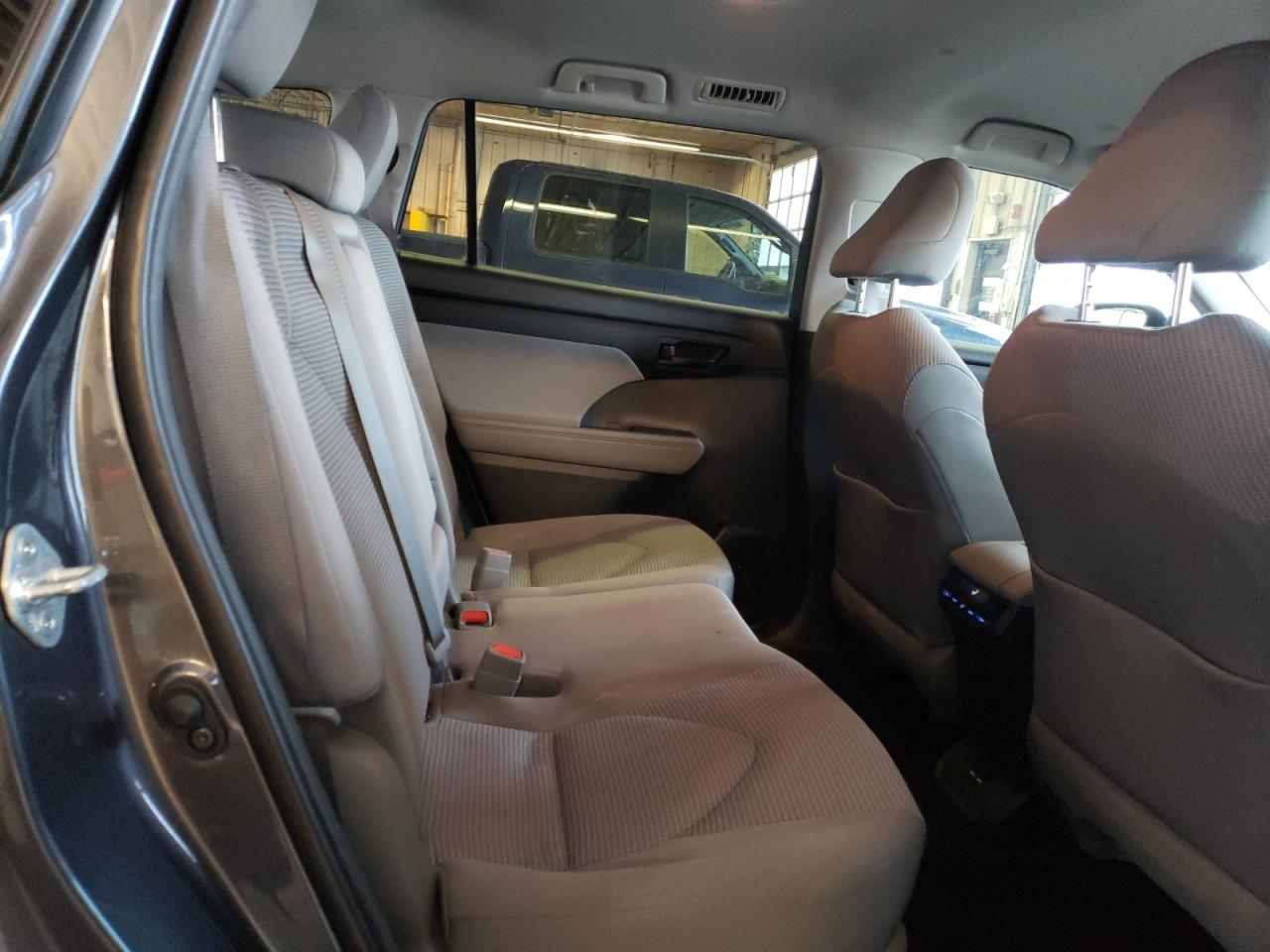 5TDBBRCH9LS003375 2020 Toyota Highlander Hybrid Le