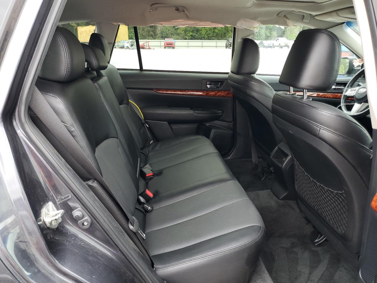 4S4BRDLC3B2437411 2011 Subaru Outback 3.6R Limited