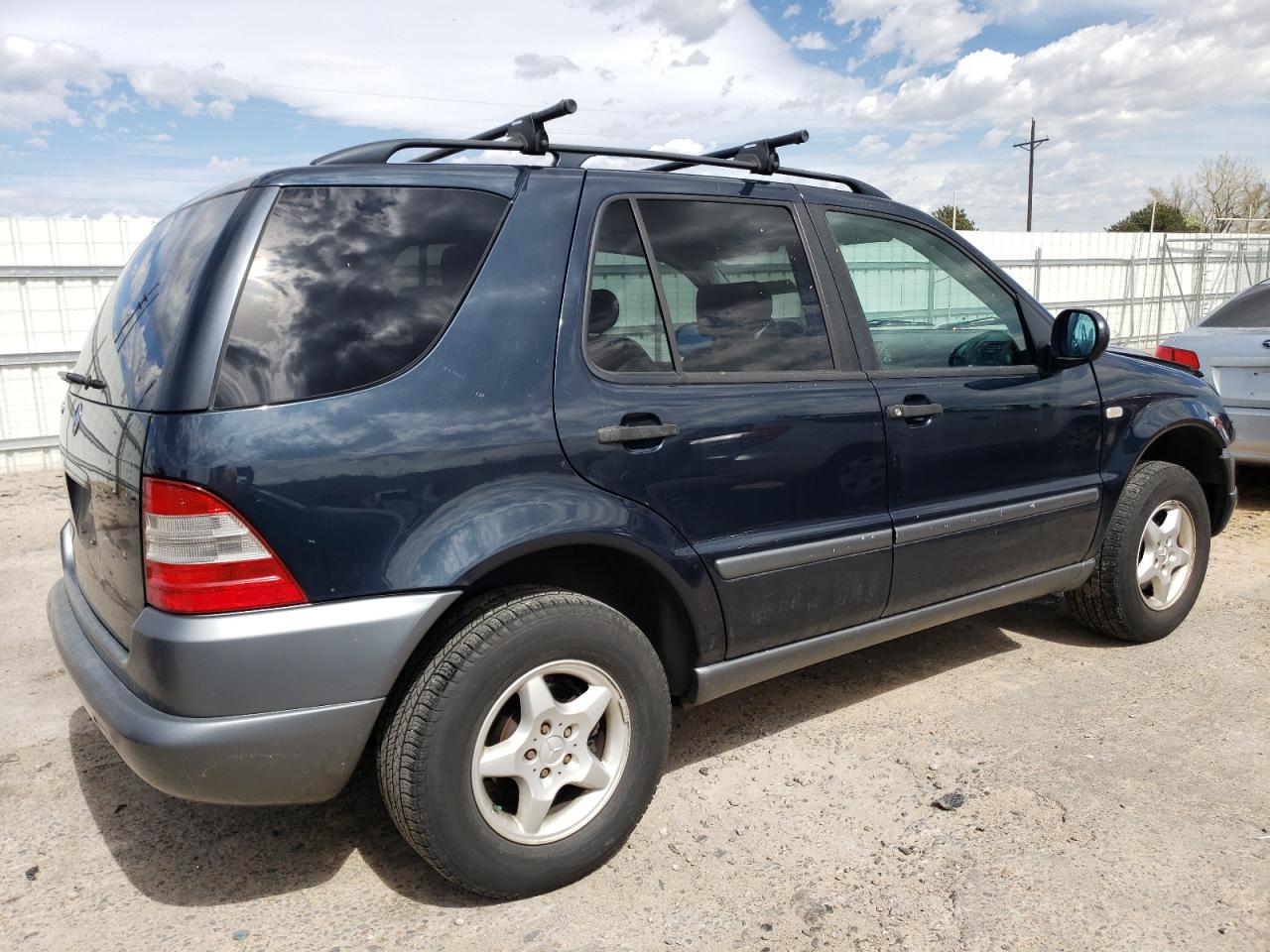 4JGAB54E5XA133130 1999 Mercedes-Benz Ml 320