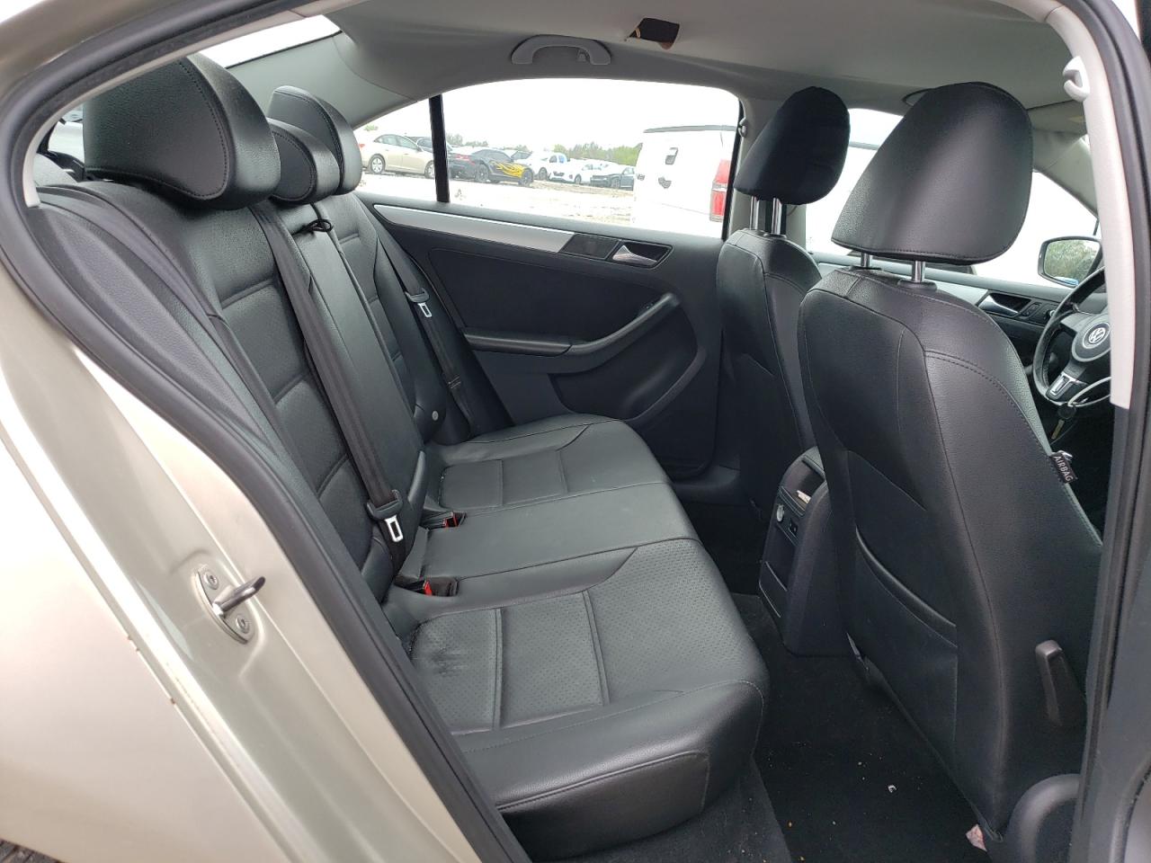 3VWDP7AJ8DM237686 2013 Volkswagen Jetta Se