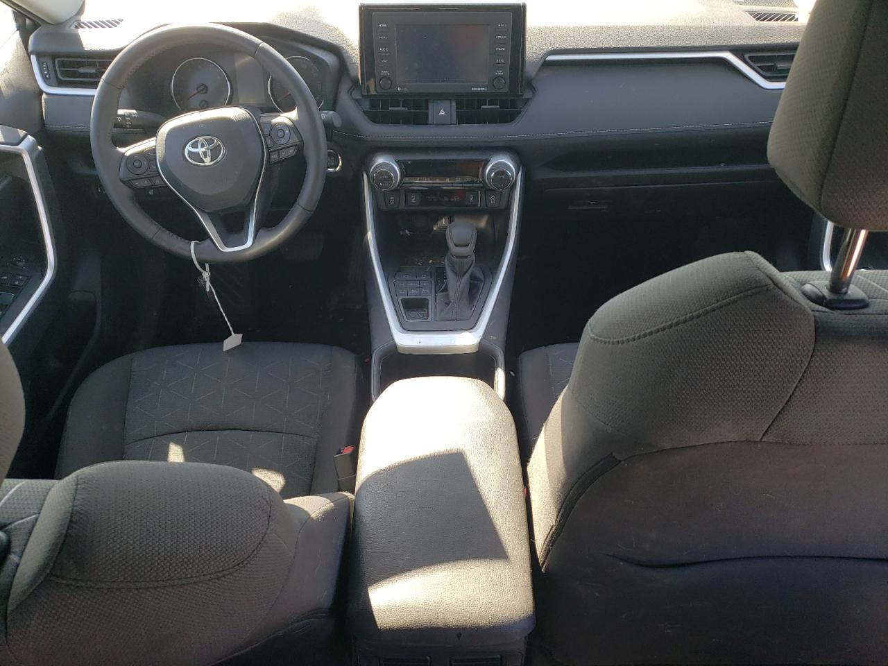 2T3P1RFV8NC285568 2022 Toyota Rav4 Xle