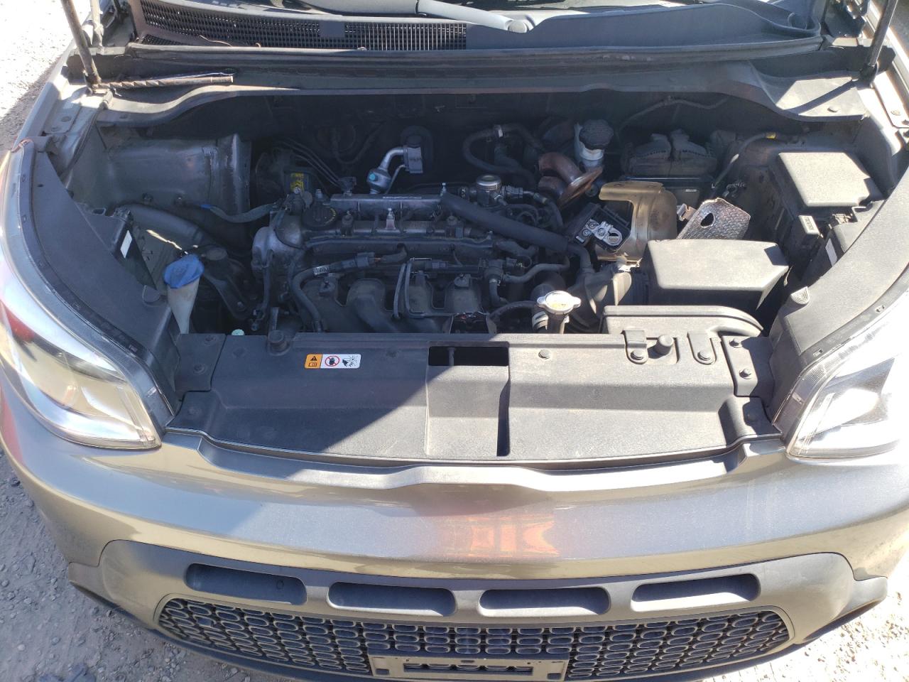 KNDJN2A22G7375827 2016 Kia Soul