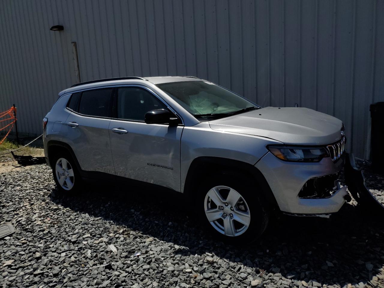 2022 Jeep Compass Latitude vin: 3C4NJCBB9NT211162