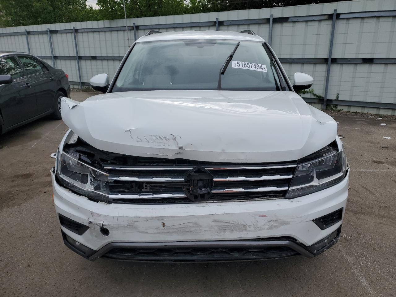 3VV2B7AX7JM012329 2018 Volkswagen Tiguan Se