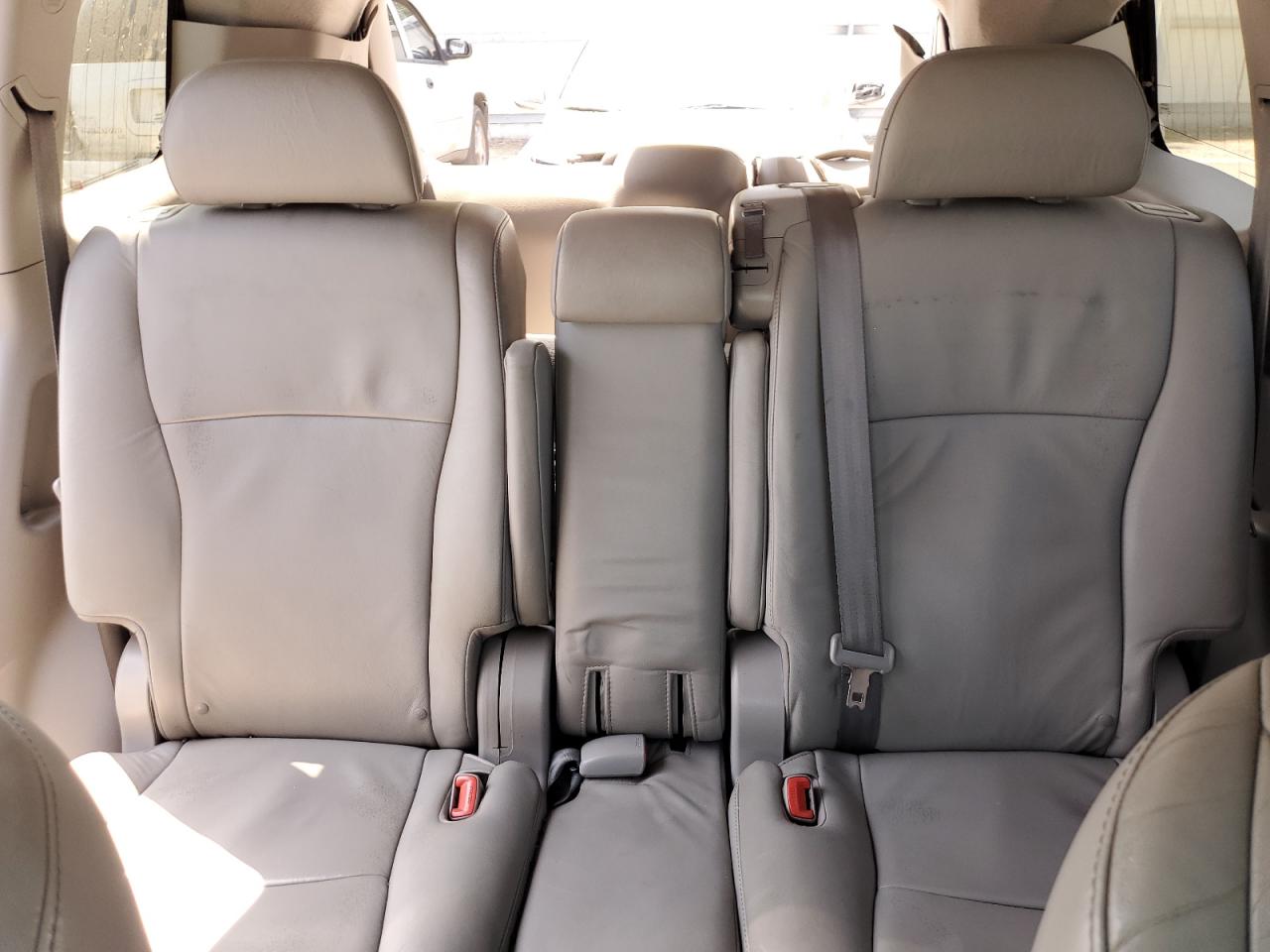 5TDZK3EH8BS049674 2011 Toyota Highlander Base